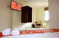 Mel's Inn Manado Hotels in Mapanget