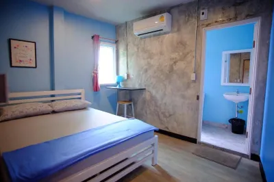 NAP Corner Hostel Hoteller i Phlai Chumphon