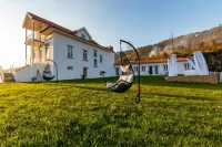 Villa Alzira Hotels in Travancinha