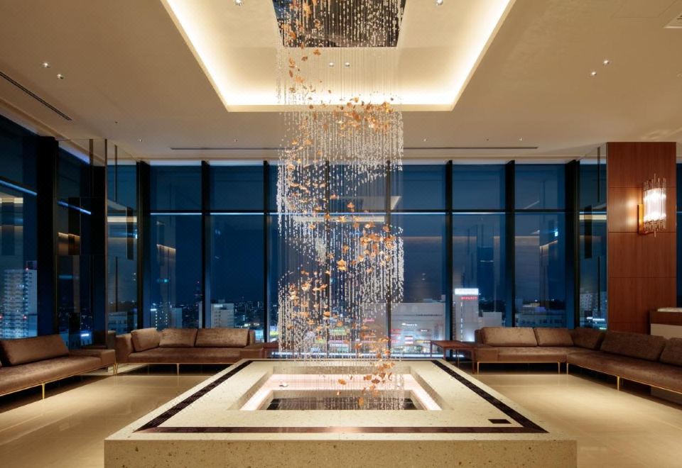 호텔 침대와 객실 내부