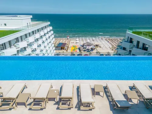 Alezzi Infinity Aparthotel & Spa