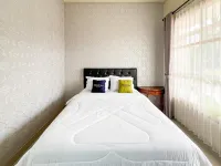 Urbanview Syariah Hotel Kanigara Batu