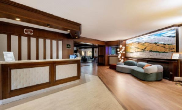 Hotel Corona & Spa - Housity