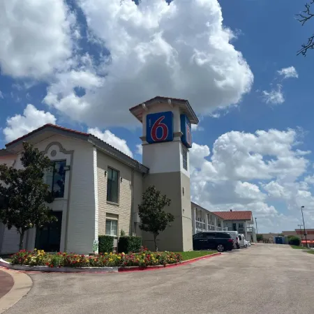 Studio 6 Suites Euless, TX – DFW West
