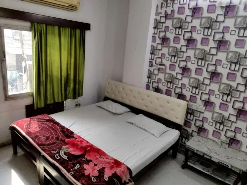 Shree Krishna Hotel - Pensions