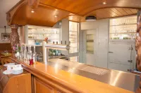 フレア ホテル ツム シュトルヒェン