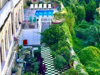 Follow the Sun Boutique Hostel - Pool, Breakfast & Sea Views Hotels in St Julian's