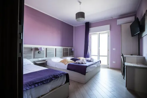 Hotel Cliché - Cho phép mang theo thú cưng