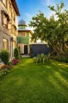 Luminaire Homestay - parking