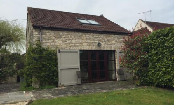 The Apple Shed - Housity