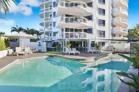 Beachside Resort Kawana Waters Hotels in Buddina