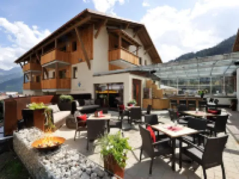 Hotel Garni Alpenjuwel Hotels in Serfaus