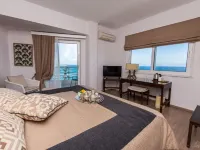 Mati Hotel Hotels in Marathon