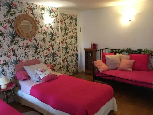 Domaine Maltoff Hotels in Taingy