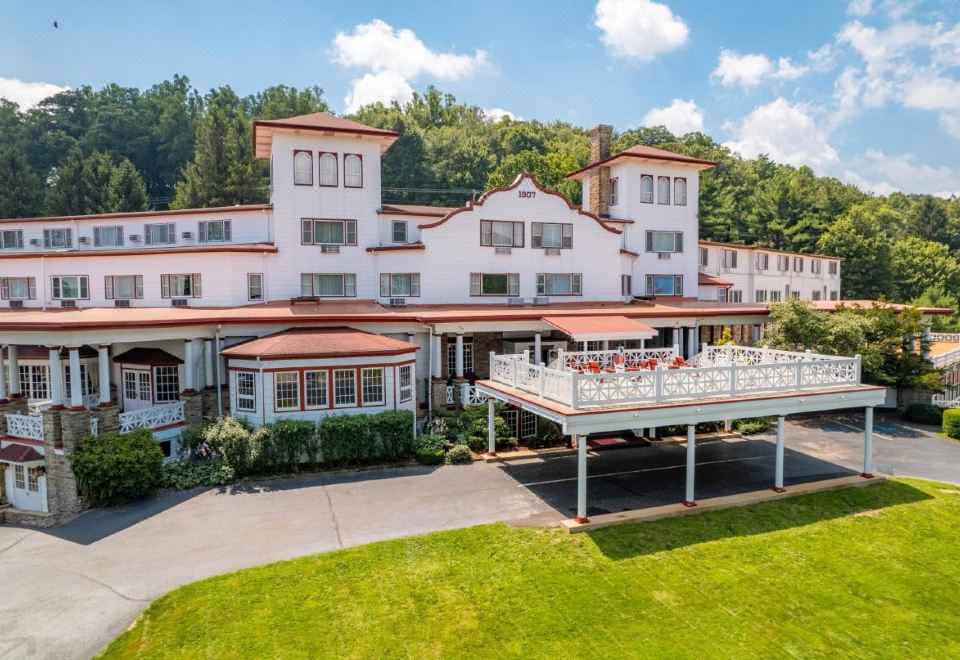 hotel overview picture