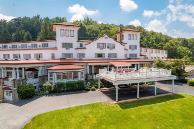 더 히스토릭 서밋 인 Nemacolin Castle 주변 호텔