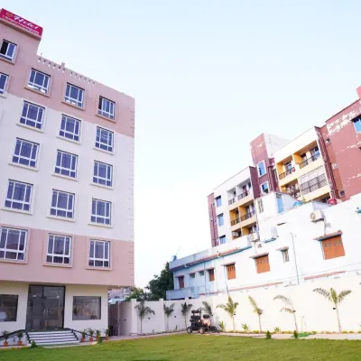 The Marutinandan Grand Hotels near Sri Sri Thakur Anukul Chandra Satsang Ashram