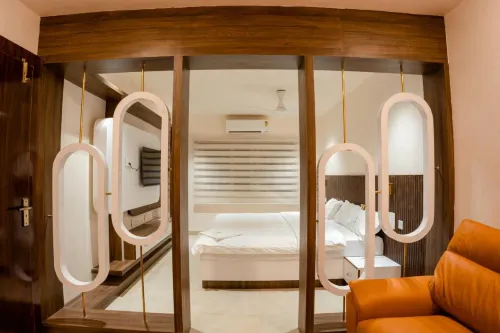 Sri Senthoor Velavan Palace SSV Palace