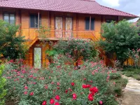 Love Hill Than Uyen Hotels in 