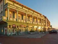 Surferscorner Self Catering Apartments Hotels near Muizenberg Beach