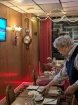 The Albert Hotel Near Winter Gardens - sarapan