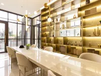 Charlie Lumiere Klabin Hotels near Independence Monument