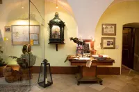Landhotel Agathawirt فنادق في باد غويسيرن