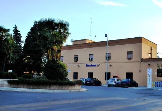 B&B La Stazione - Housity
