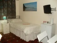 London Heathrow Guesthouse Hotels in Colnbrook