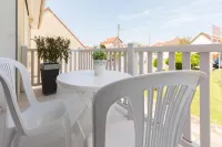 Le Canada Hotels in Ouistreham
