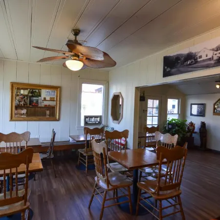 River Rock Inn