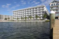 Princess Bayside Beach Hotel Các khách sạn gần 10 mile long ocean beach