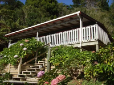 ザ ロッジ アット テ ラワ - ボート アクセス オンリー のホテル