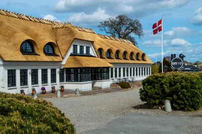 Hotel Kryb I Ly Kro Hotels near Hannerup Kirke