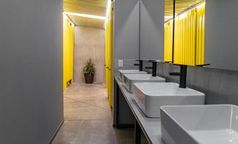 Check Inn Hostal Aeropuerto Gdl