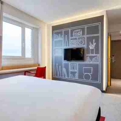 B&B HOTEL Mons Gare Rooms