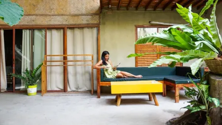 Happiness Native Villa Отели рядом с достопримечательностью «Остров Минилок»