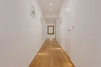 RG7 Apartments