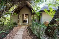 Raptors Lodge Hotels in 