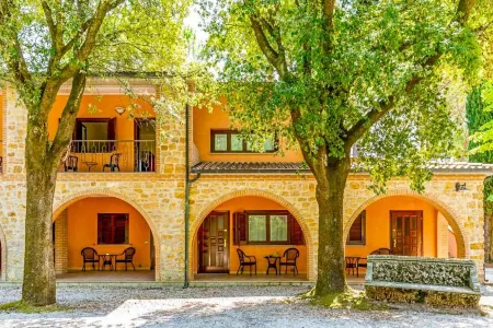 HOTIDAY Room Collection - Massa Alta Отели в г. Кьюздино