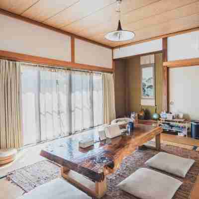 AKIYATO インフィニティ露天風呂 & サウナ付きヴィラ貸切　オーシャンビュー　佐渡SeaSide椿 Rooms