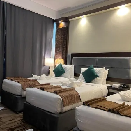 Sky View Hotel, Madinah Отели рядом с достопримечательностью «Кладбище Баки»