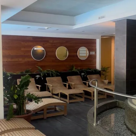 Bassiana Hotel és Étterem