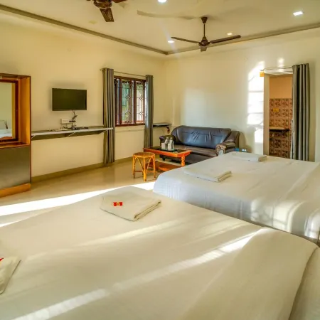 Hare Rama Hare Krishna - Eesha Hotel