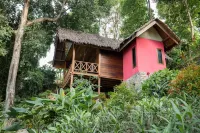 Casa Nemo Beach Resort & Spa Hotel di 