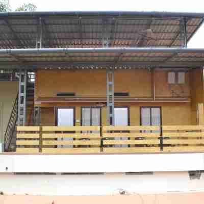 Thoms Beach Homestay Hotel Exterior