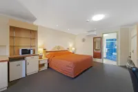 Villa Mirasol Motor Inn