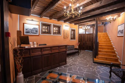 RAHAT Guest House in Old Town - Free Private Parking - internet