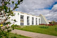 YHA Manorbier - parking