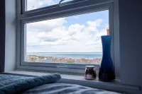The Caledon Guest House Hotel a Newport